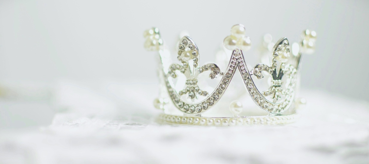 Silver tiara for a bride