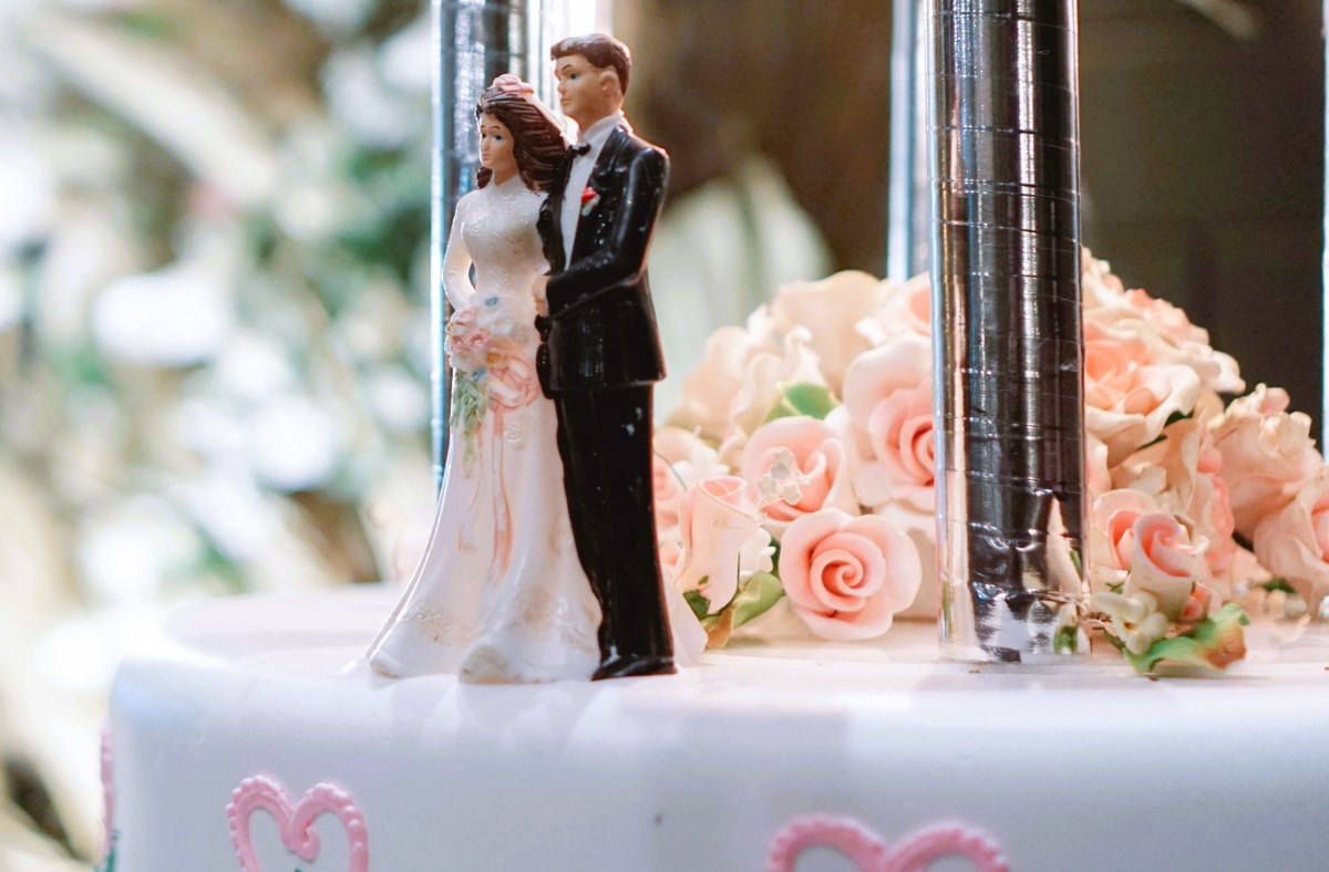 Wedding cake with topper