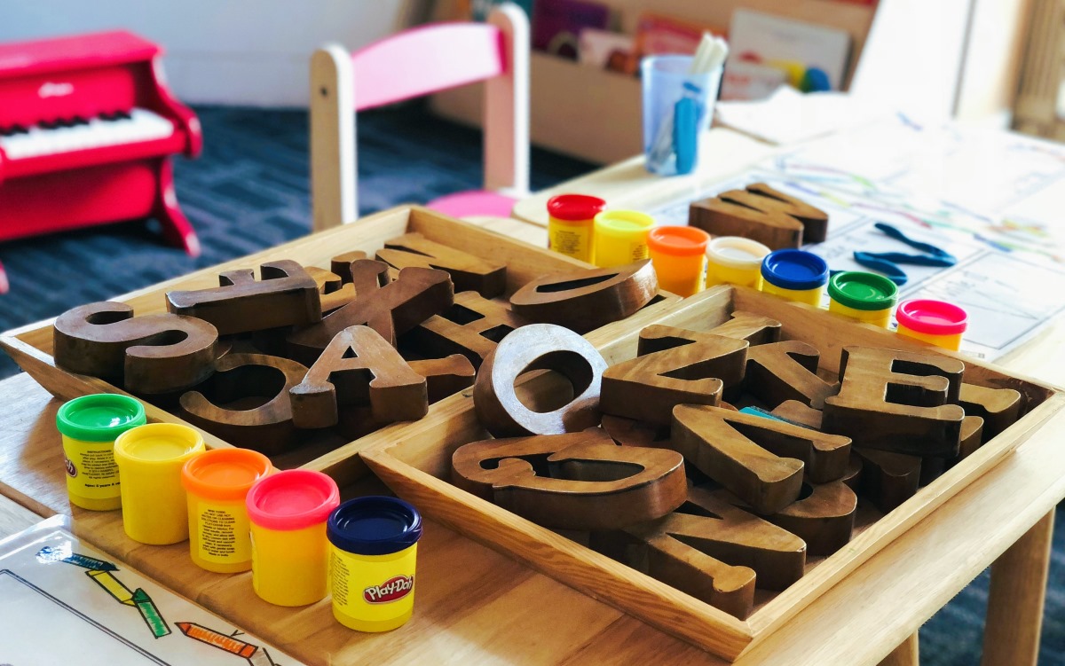 Kids' play table